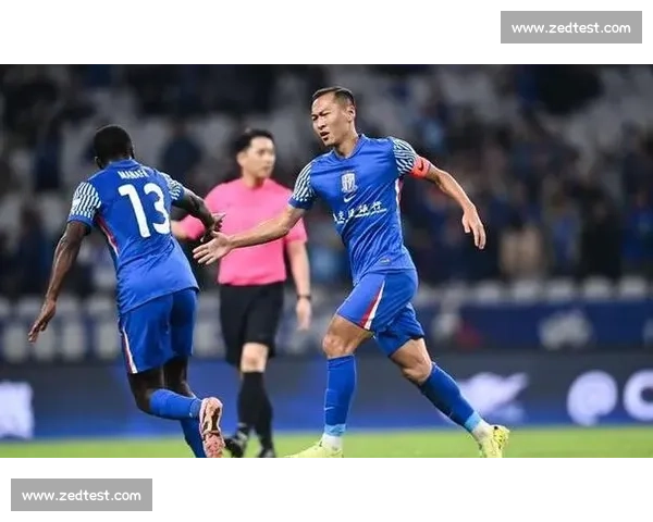 吴曦破门路易斯双响救主 申花 2-2 绝平英博距榜首 2 分